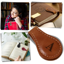 Load image into Gallery viewer, Elegante segnalibro personalizzato in pelle magnetica - Ozerty