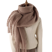 Load image into Gallery viewer, Sciarpa da donna Cozy Elegance -Caffè - Ozerty