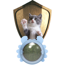 Load image into Gallery viewer, Giocattolo rotante a forma di palla di menta per gatti
