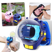 Load image into Gallery viewer, Orologio con auto telecomandata ricaricabile - Ozerty
