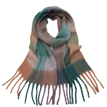 Load image into Gallery viewer, Sciarpa invernale da donna a quadri
