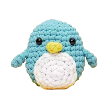 Load image into Gallery viewer, Kit di Animali all'Uncinetto per Principianti -Pinguino - Ozerty
