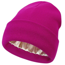 Load image into Gallery viewer, Berretto Lavorato a Maglia e Foderato in Raso -Rosa Bubblegum - Ozerty
